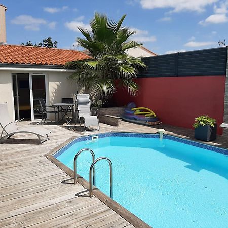 Studio Independant Chez L'Habitant Avec Piscine Et Cuisine Exterieures La Rochelle  Extérieur photo