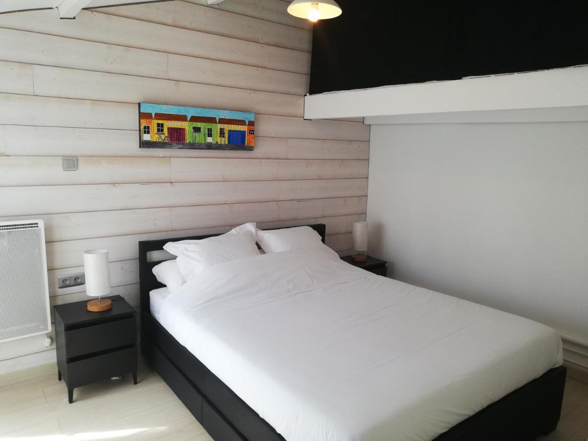Studio Independant Chez L'Habitant Avec Piscine Et Cuisine Exterieures La Rochelle  Extérieur photo