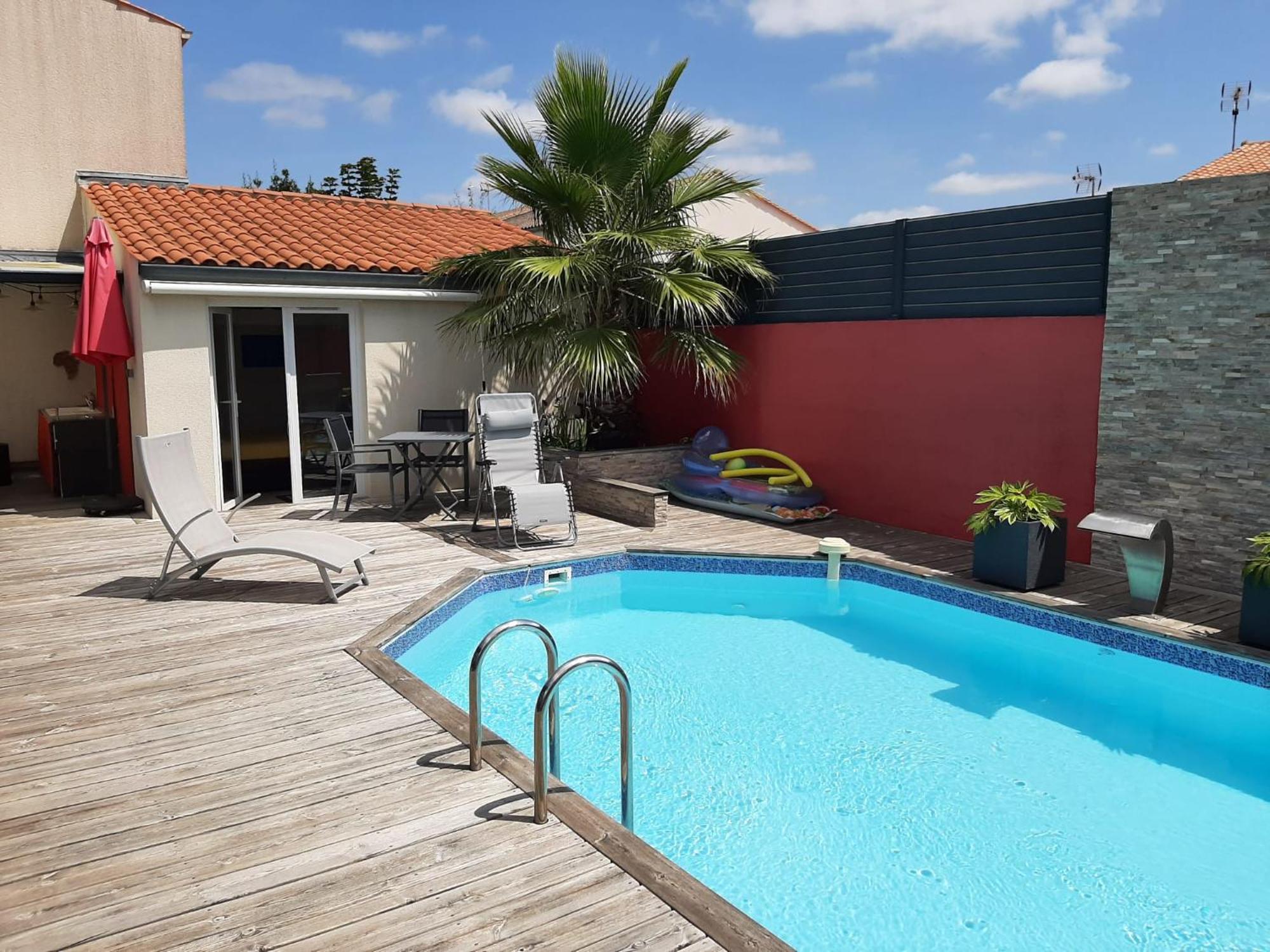 Studio Independant Chez L'Habitant Avec Piscine Et Cuisine Exterieures La Rochelle  Extérieur photo