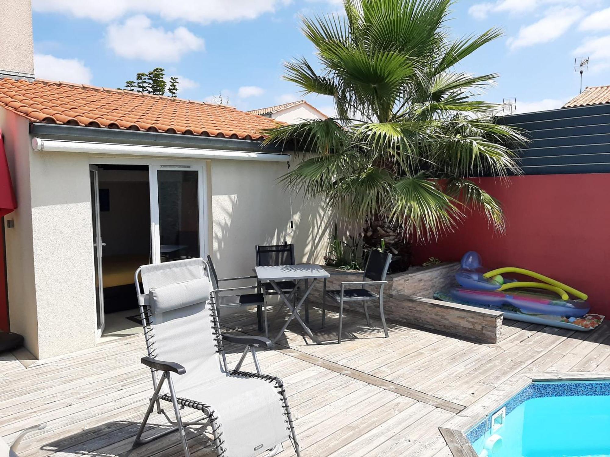 Studio Independant Chez L'Habitant Avec Piscine Et Cuisine Exterieures La Rochelle  Extérieur photo