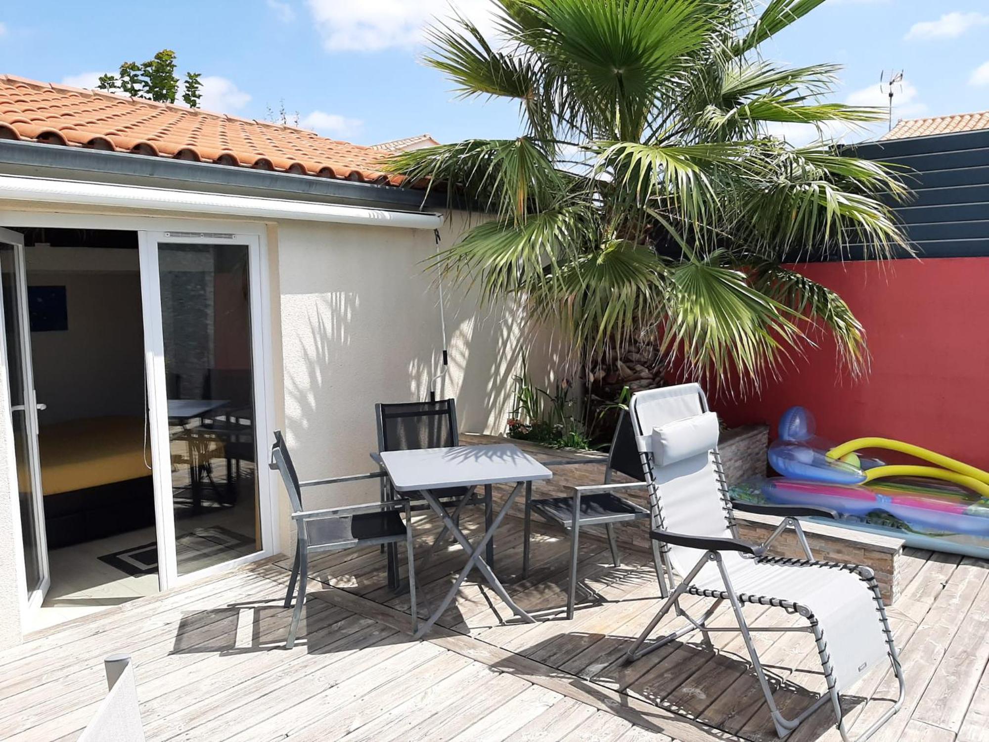 Studio Independant Chez L'Habitant Avec Piscine Et Cuisine Exterieures La Rochelle  Extérieur photo