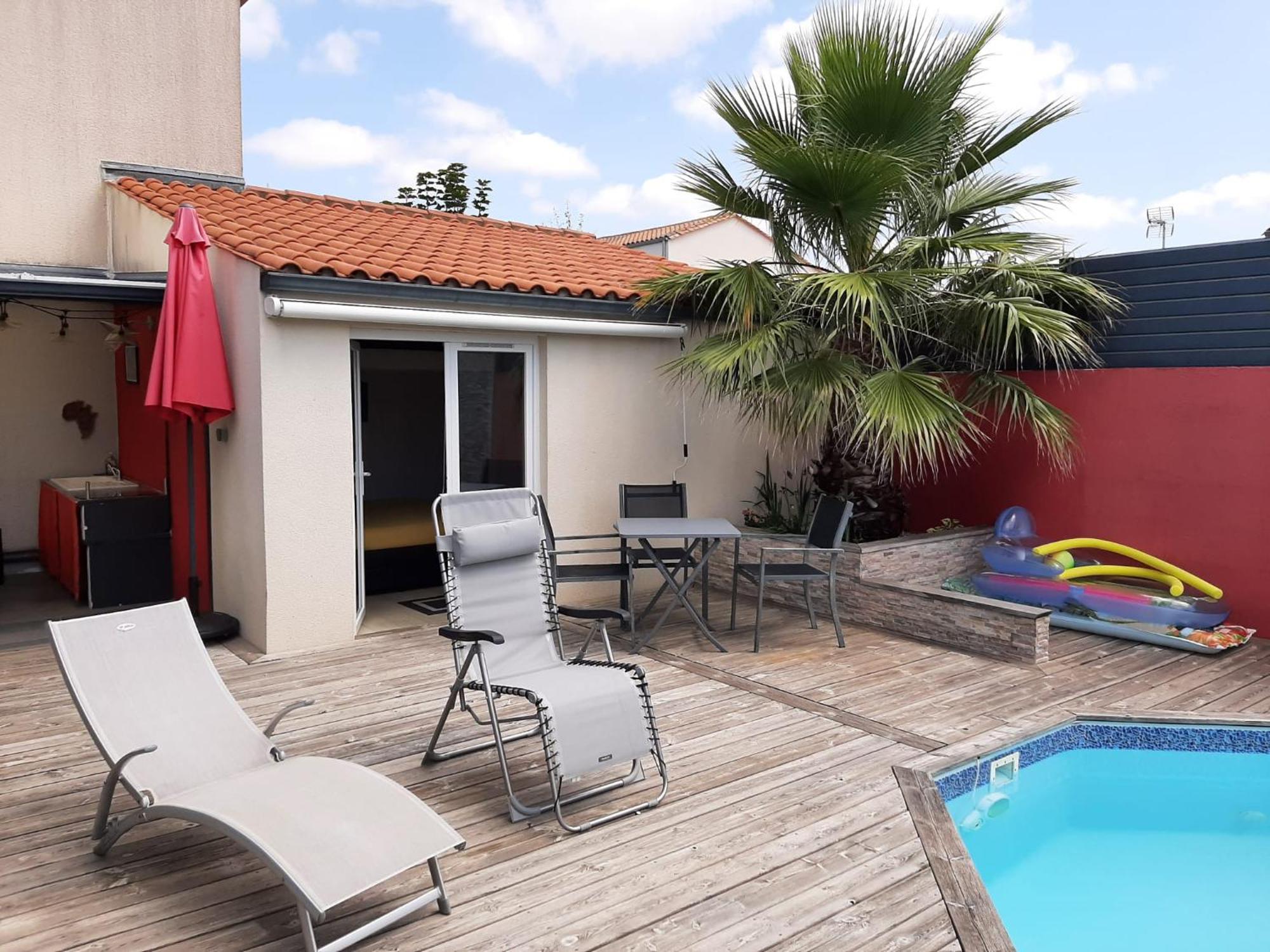 Studio Independant Chez L'Habitant Avec Piscine Et Cuisine Exterieures La Rochelle  Extérieur photo
